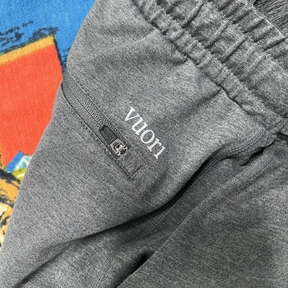Vuori grey Sunday performance shorts Like new size small Vuori v381 casual gym - Picture 5 of 7